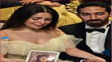 مي عز الدين تذرف الدموع في عقد قرانها وتستحضر صورة والدتها الراحلة بجوارها